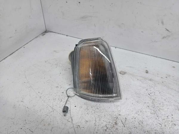 CLIGNOTEUR DROIT RENAULT R19 1993-2000 - Vue 1